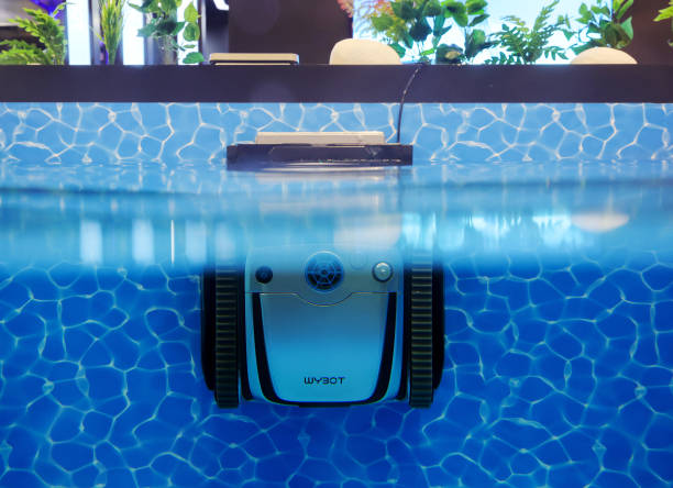 Robot piscine à moins de 200€ : les meilleurs modèles à petit budget
