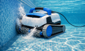 Robot piscine électrique nettoyant le fond et les parois d'une piscine creusée standard